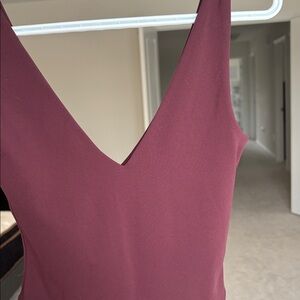 2/50$ Aritzia V-Neck Sleeveless Bodysuit in Deep Burgundy